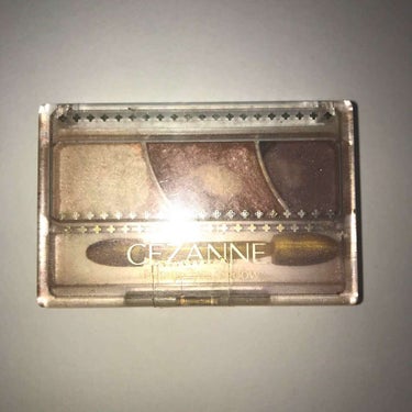 CEZANNE
トーンアップアイシャドウ02ローズブラウン

私的には本当に好きです❣️
ラメ感も上品だし、発色も抜群🌸
使いやすい色が多いです💜
なのに600円くらい🌹
お試しでもいいのでやってみて下