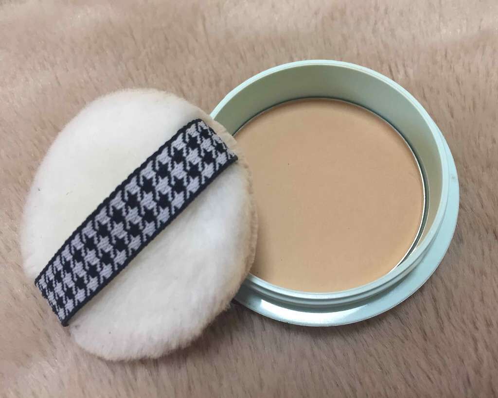 フェイスパウダー 薬用オークル/クリアラスト/プレストパウダーを使ったクチコミ(2枚目)