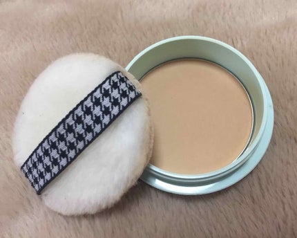 フェイスパウダー 薬用オークル/クリアラスト/プレストパウダーを使ったクチコミ(2枚目)