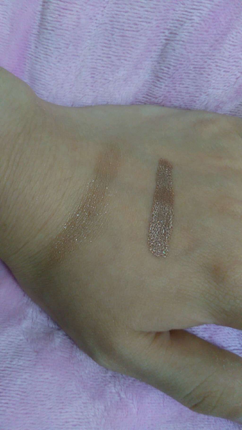 スパークリングアイグロス/スウィーツ スウィーツ/リキッドアイシャドウを使ったクチコミ(3枚目)
