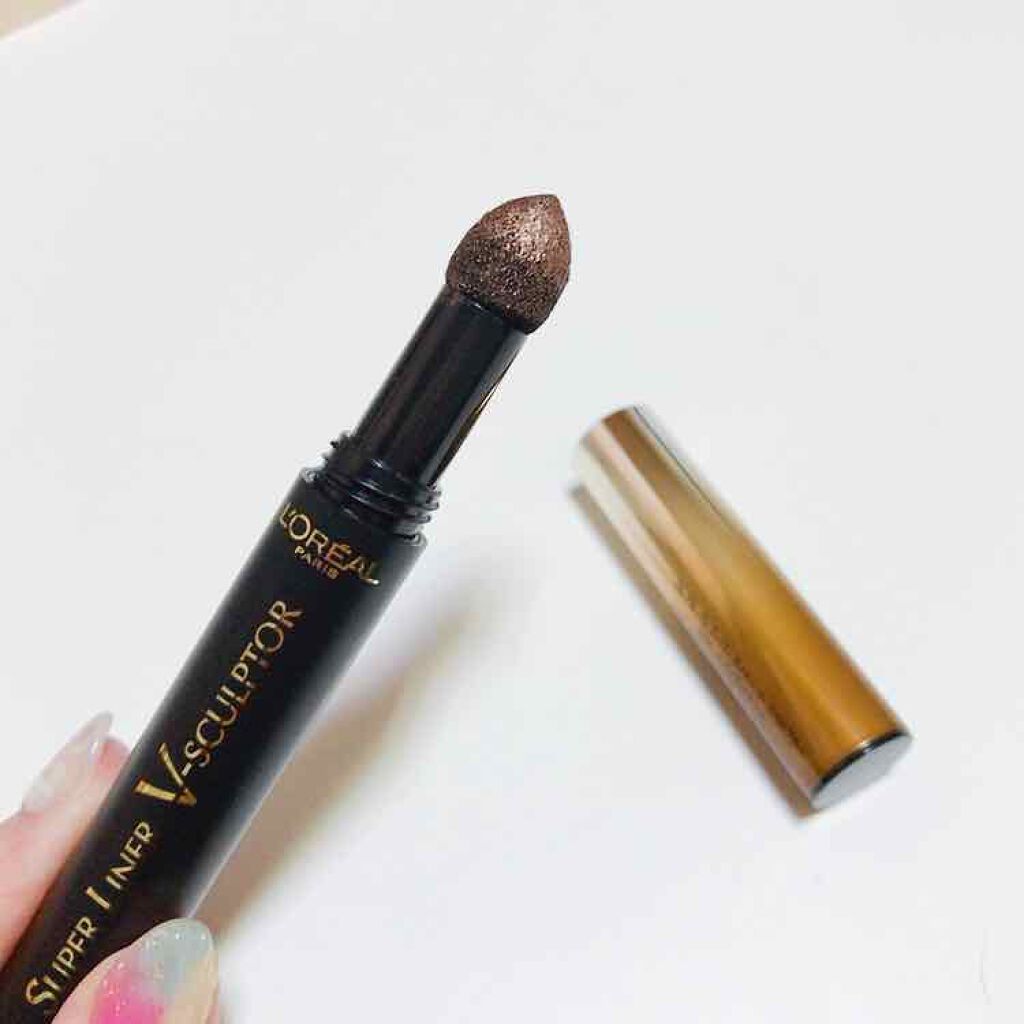 ロレアル パリ スーパーライナー V−スカルプターのクチコミ「V04 : ソフトブロンズ💗


まぶたにつけた時は濃い！って思いましたが
ボカすと薄づきにな.....」（2枚目）