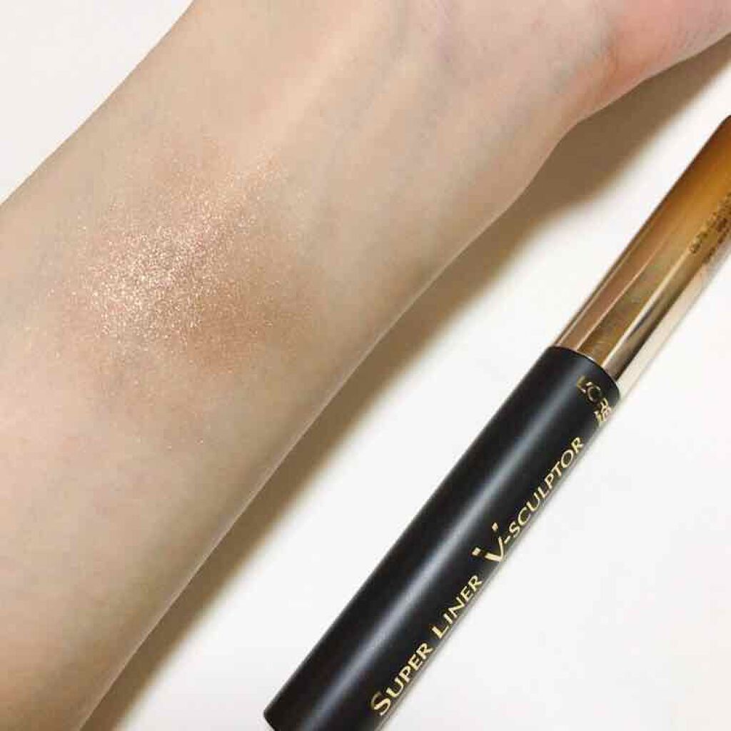 ロレアル パリ スーパーライナー V−スカルプターのクチコミ「V04 : ソフトブロンズ💗


まぶたにつけた時は濃い！って思いましたが
ボカすと薄づきにな.....」（3枚目）