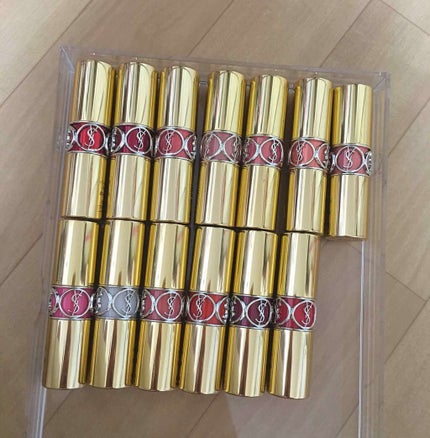 ルージュ ヴォリュプテ シャイン/YVES SAINT LAURENT BEAUTE/口紅を使ったクチコミ(2枚目)