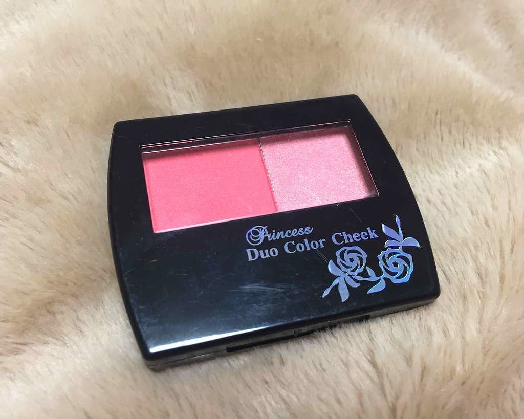 エルファー プリンセスデュオカラーチーク A DAISO