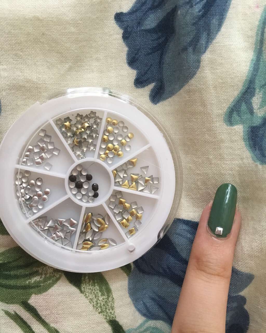 ネイルストーン/DAISO/ネイルチップ・パーツを使ったクチコミ(1枚目)