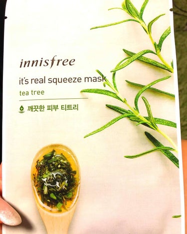 イニスフリー
it's real squeeze mask 
tea tree

韓国旅行で買ってからハマったパック（＾ω＾）
疲れて化粧を落とさず寝落ちしてしまった時やニキビが出来たときなどに使ってま
