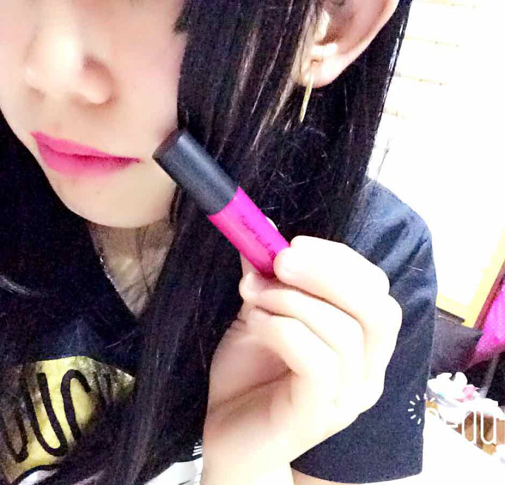 ベルベットリキッドルージュ/crayontouch-me/口紅を使ったクチコミ(2枚目)