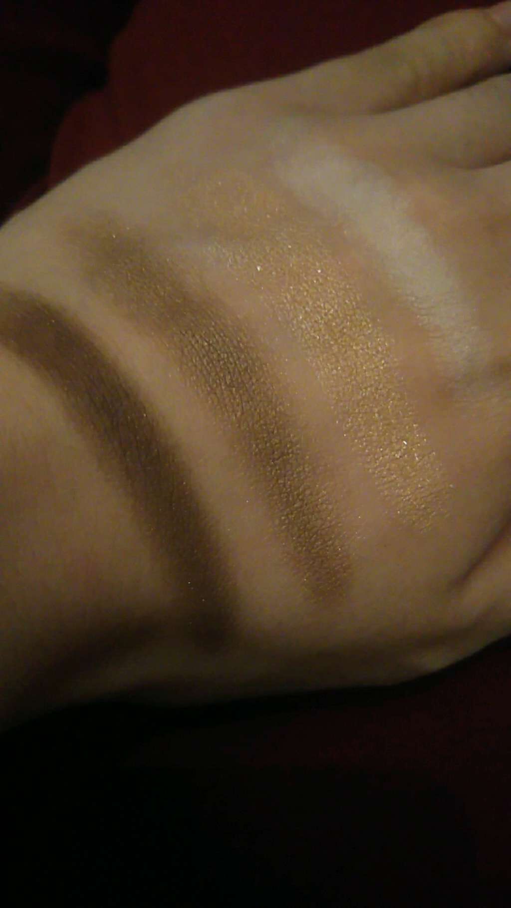 しまむら アイシャドウのクチコミ「発色が薄づきです、
ただ、塗り重ねるととても綺麗な色なので
私は気に入っています！
粉飛びは皆.....」（3枚目）