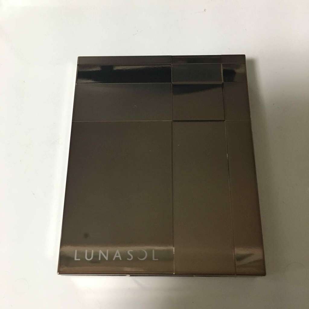 スキンモデリングアイズ/LUNASOL/アイシャドウパレットを使ったクチコミ(1枚目)