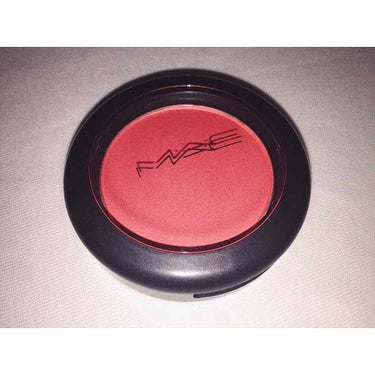 ✔️MAC
     - Powder blush ( foolish me )

マックのパウダーブラッシュで、
フーリッシュミーというシアーなチークです👌🏻

公式サイトに、シアートーンシマー
と記