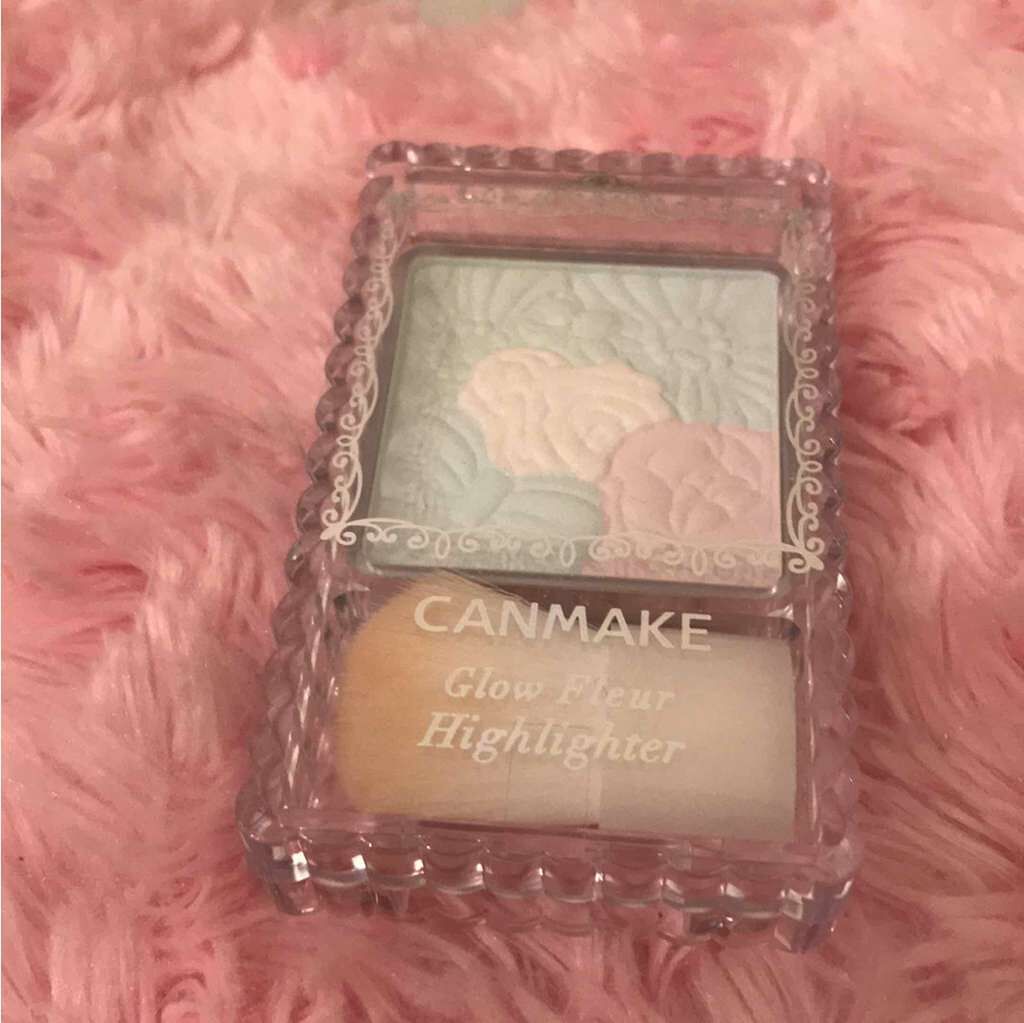 グロウフルールハイライター/キャンメイク/パウダーハイライトを使ったクチコミ（1枚目）