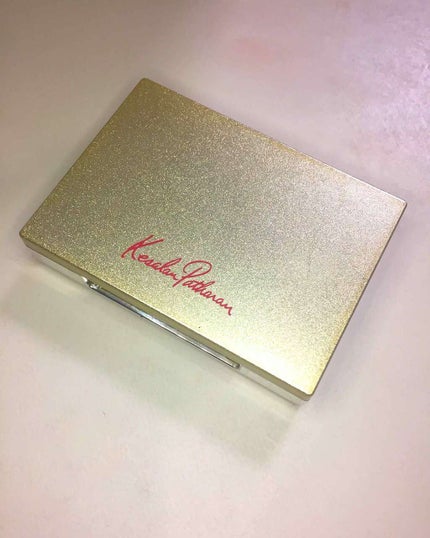 ケサランパサラン アンダーアイブライトナーのクチコミ「こちらはケサランパサランのクマ消し🐻専用のコンシーラーです!
チューブタイプだった頃から気に.....」(1枚目)