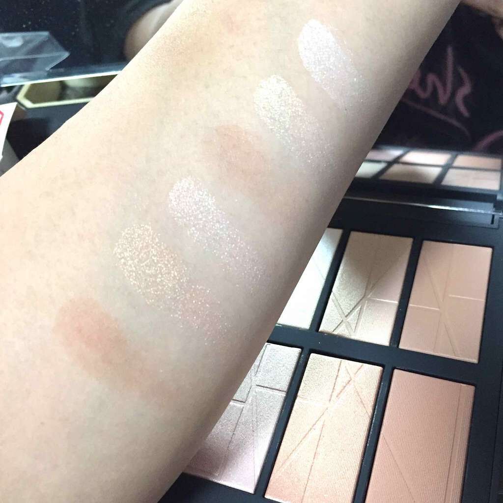 ハイライティングブラッシュパウダー/NARS/プレストパウダーを使ったクチコミ（2枚目）