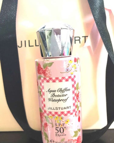 JILL STUART リラックス アクアシフォン プロテクター ウォータープルーフのクチコミ「ジルスチュアートリラックスアクアシフォンプロテクターウォータープルーフ

日焼け止め特有のベタ.....」（1枚目）