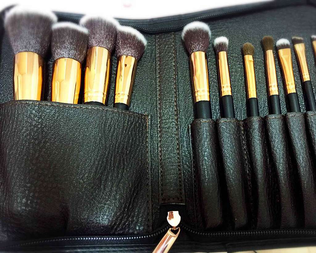 貴族のゴールド メイクブラシ11本セット 化粧ポーチ付き/SIXPLUS/メイクブラシを使ったクチコミ(1枚目)