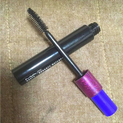 オート & ノーティ ウォータープルーフ ラッシュ/M・A・C/マスカラを使ったクチコミ(3枚目)