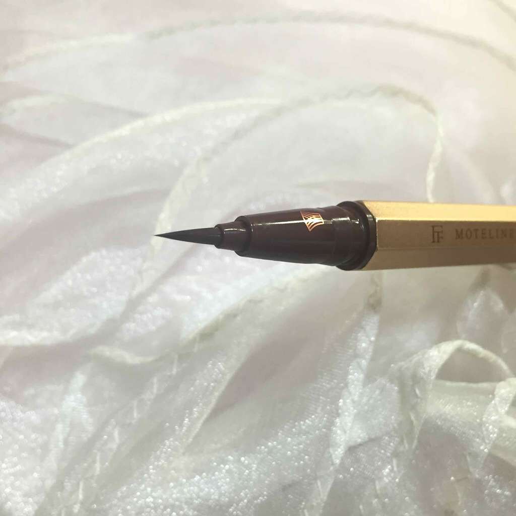 モテライナー リキッド ブラウン/UZU BY FLOWFUSHI/リキッドアイライナーを使ったクチコミ（2枚目）