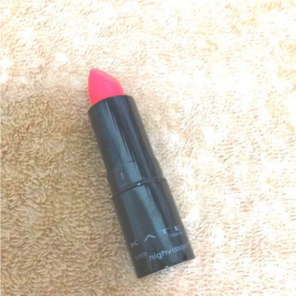 KATE リップスティックのクチコミ「KATEの新商品のリップを購入。お色味はOR-1。とても発色が良過ぎるくらいの商品で1度塗りで.....」(1枚目)