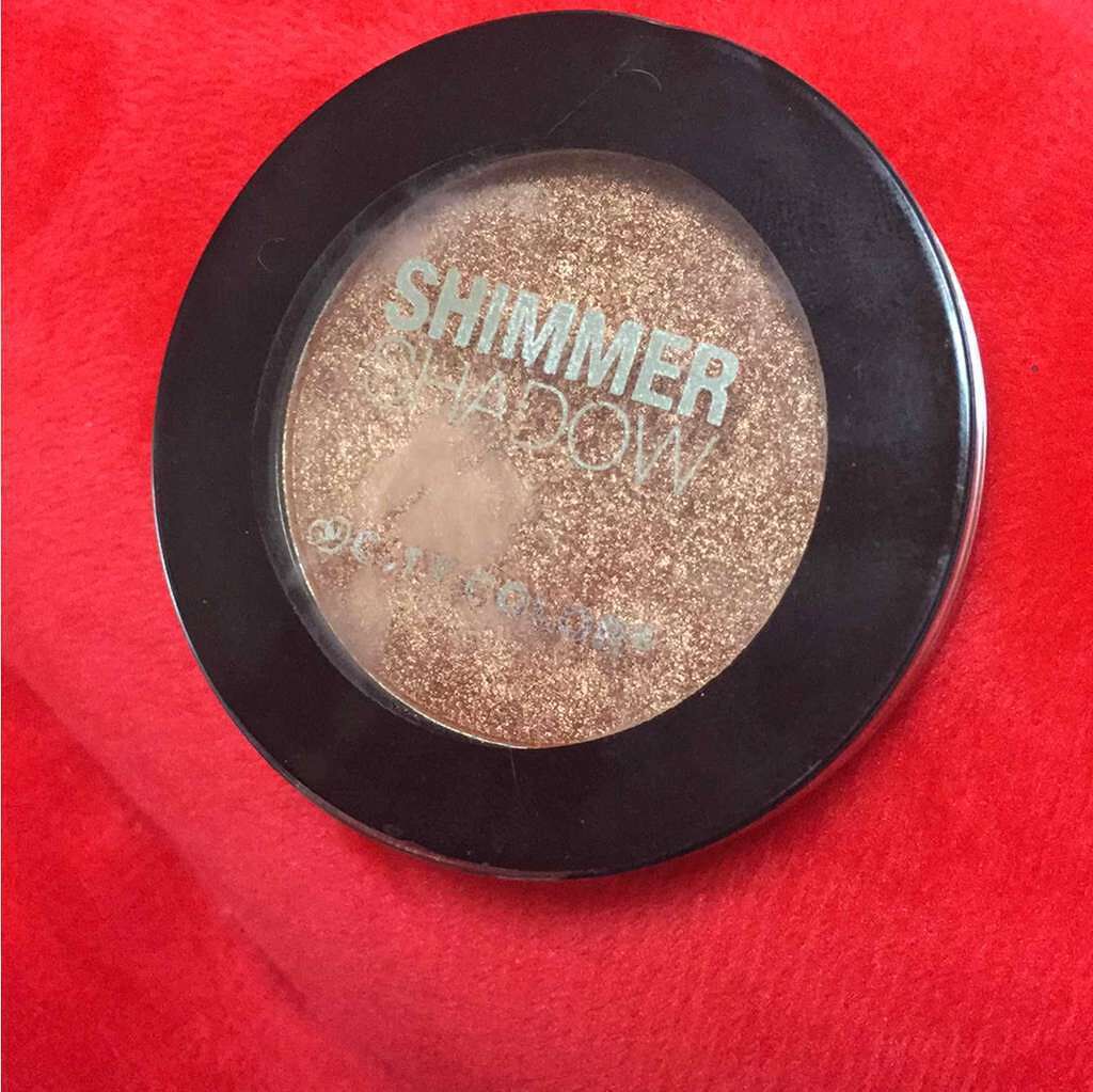 シマーシャドウ/Cheers to life/単色アイシャドウを使ったクチコミ(1枚目)