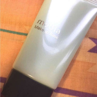Kanebo  メディア メイクアップベースS
(グリーン)　化粧下地
　･･･保湿成分･･･
◆水溶液コラーゲン配合
SPF27･PA++　無香料　30g

まだ買ったばかりですが、つけ心地がよくて
