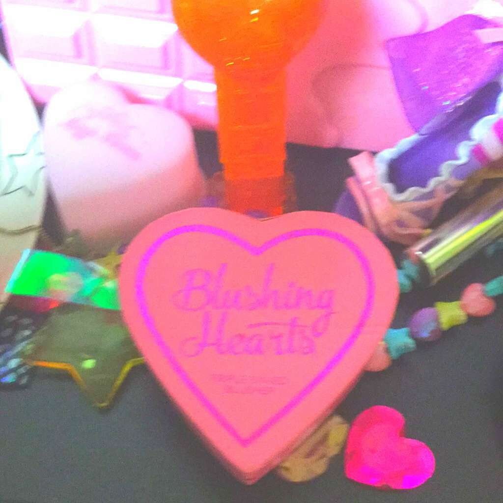 ブラッシング ハート/MAKEUP REVOLUTION/パウダーチークを使ったクチコミ(1枚目)