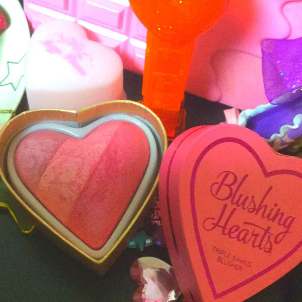 ブラッシング ハート/MAKEUP REVOLUTION/パウダーチークを使ったクチコミ(2枚目)