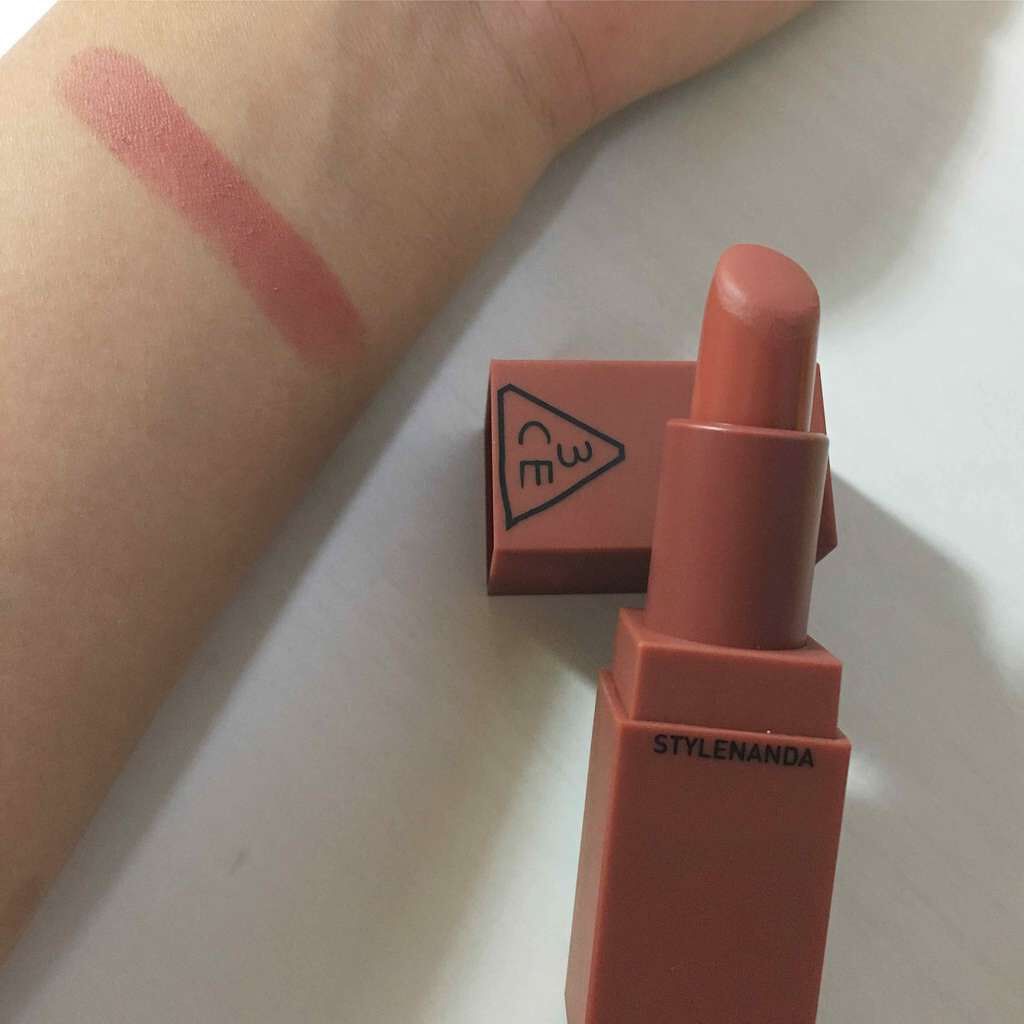 ろん on LIPS 「「3CEBRリップカラー#115」初投稿ですはじめまして🌹この..」(2枚目)