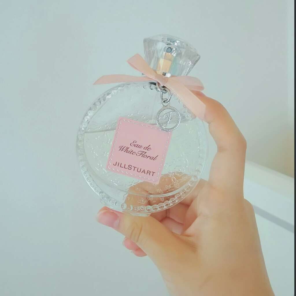 ジルスチュアート リラックス オード ホワイトフローラル/JILL STUART/香水(レディース)を使ったクチコミ(1枚目)