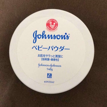 ジョンソンのベビーパウダー。

ニベアの青缶を使ってた時に買いました。

結局ニベアを顔には塗らなくなったから今は汗拭きシートを使った後に、使ったりみたいな感じに使ったり。

あとは、もう、休みの日のナ