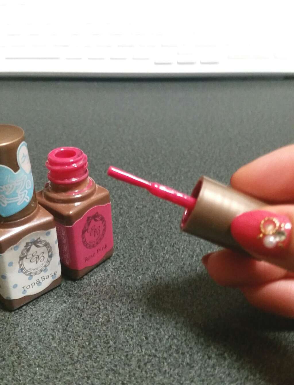 EB ボトルジェル トップ＆ベース/eternal basic/ネイルトップコートを使ったクチコミ（3枚目）