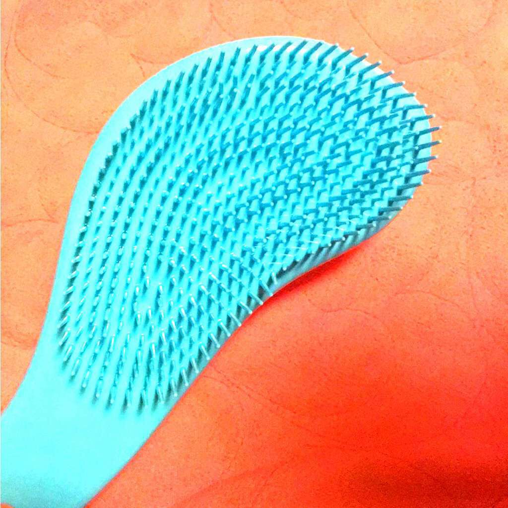 デタングル 絡まない 頭皮洗浄ブラシ TUFT 673/Areti./スカルプブラシを使ったクチコミ(1枚目)