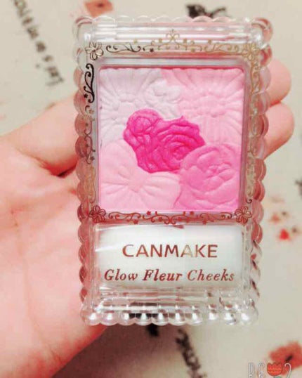 グロウフルールチークス/キャンメイク/パウダーチークを使ったクチコミ(1枚目)