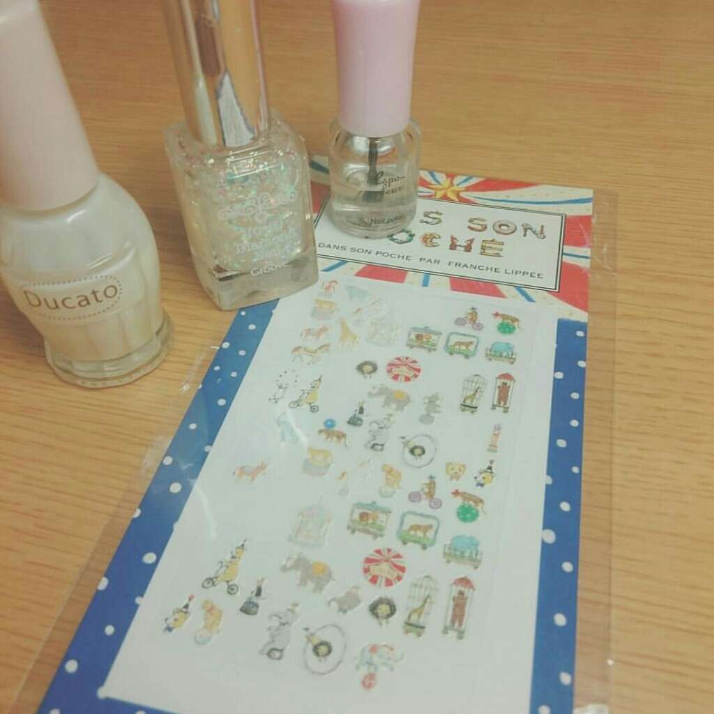 ダイヤモンドネイルポリッシュ/HOMEI/マニキュアを使ったクチコミ(3枚目)