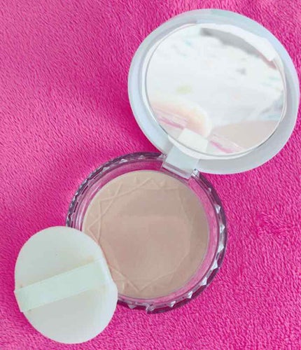 UVクリアフェイスパウダー/CEZANNE/プレストパウダーを使ったクチコミ(2枚目)