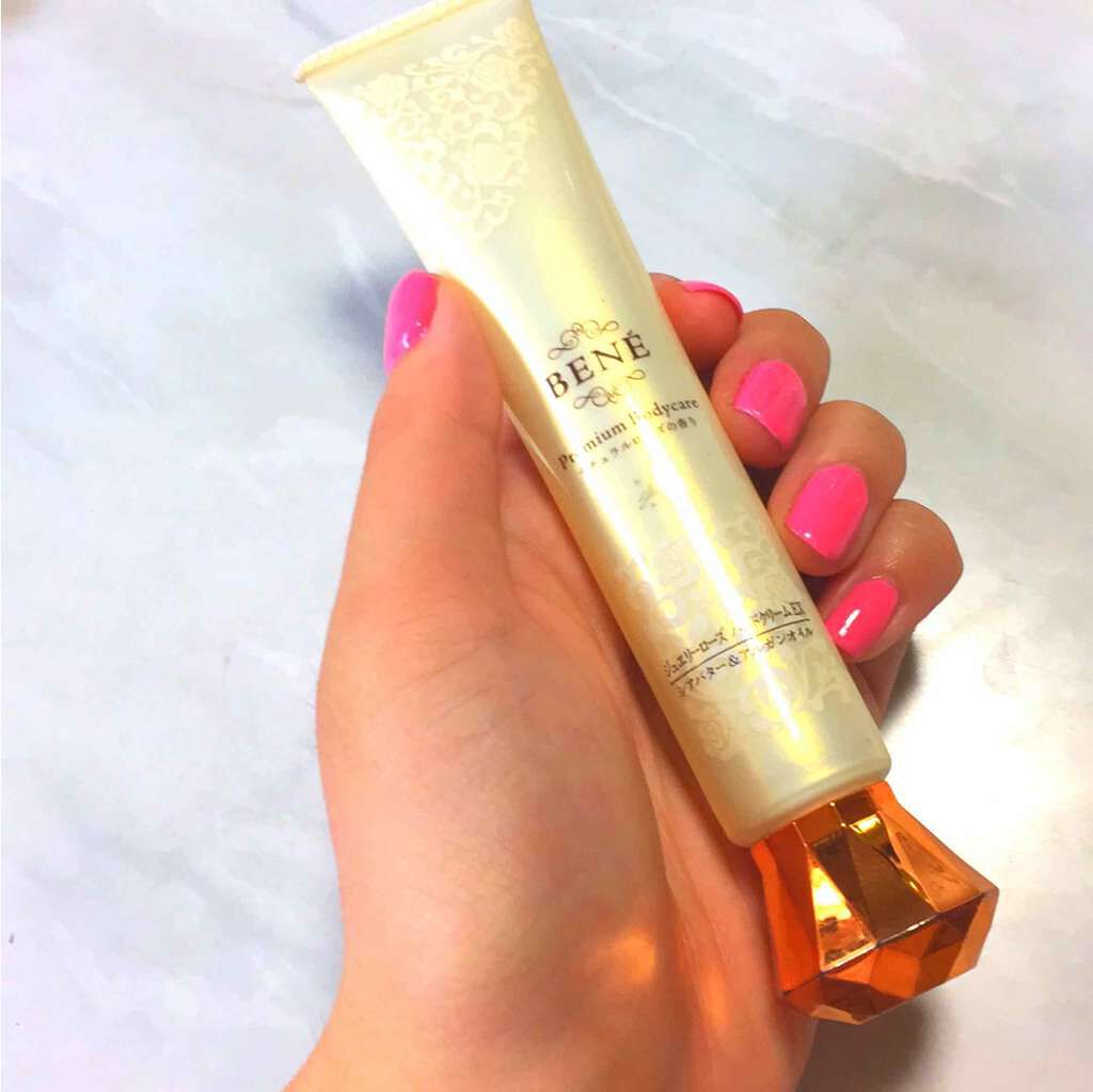 ベーネ プレミアムボディケア ダイヤモンドローズハンドクリーム/ベーネ プレミアム(Bene Premium)/ハンドクリームを使ったクチコミ（1枚目）