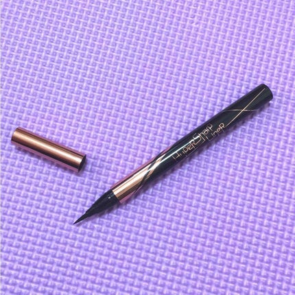 ハイパーシャープ ライナー R/MAYBELLINE NEW YORK/リキッドアイライナーを使ったクチコミ(1枚目)