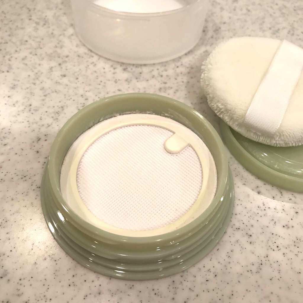 薬用アクネ ナイトタイムディフェンス/ettusais/ルースパウダーを使ったクチコミ(3枚目)