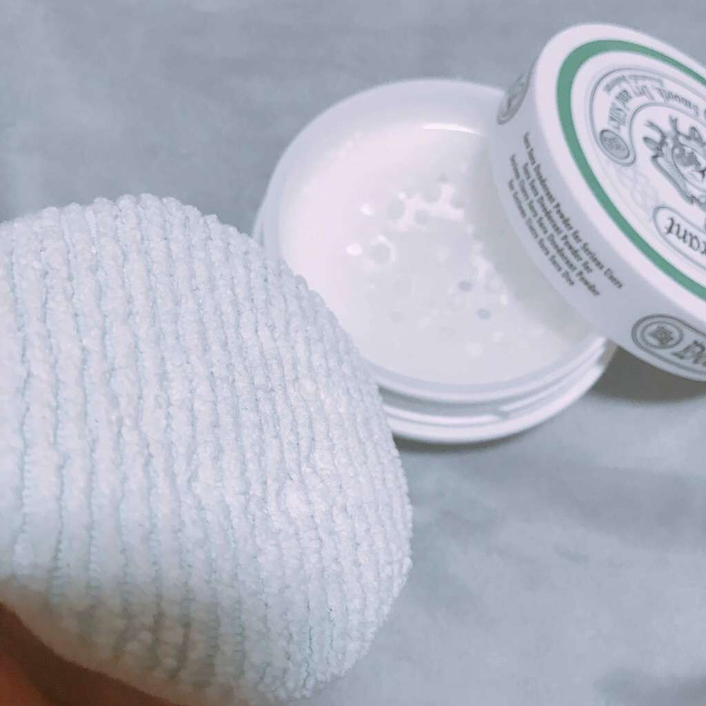 薬用さらさらデオドラントパウダー/デオナチュレ/デオドラント・制汗剤を使ったクチコミ（2枚目）