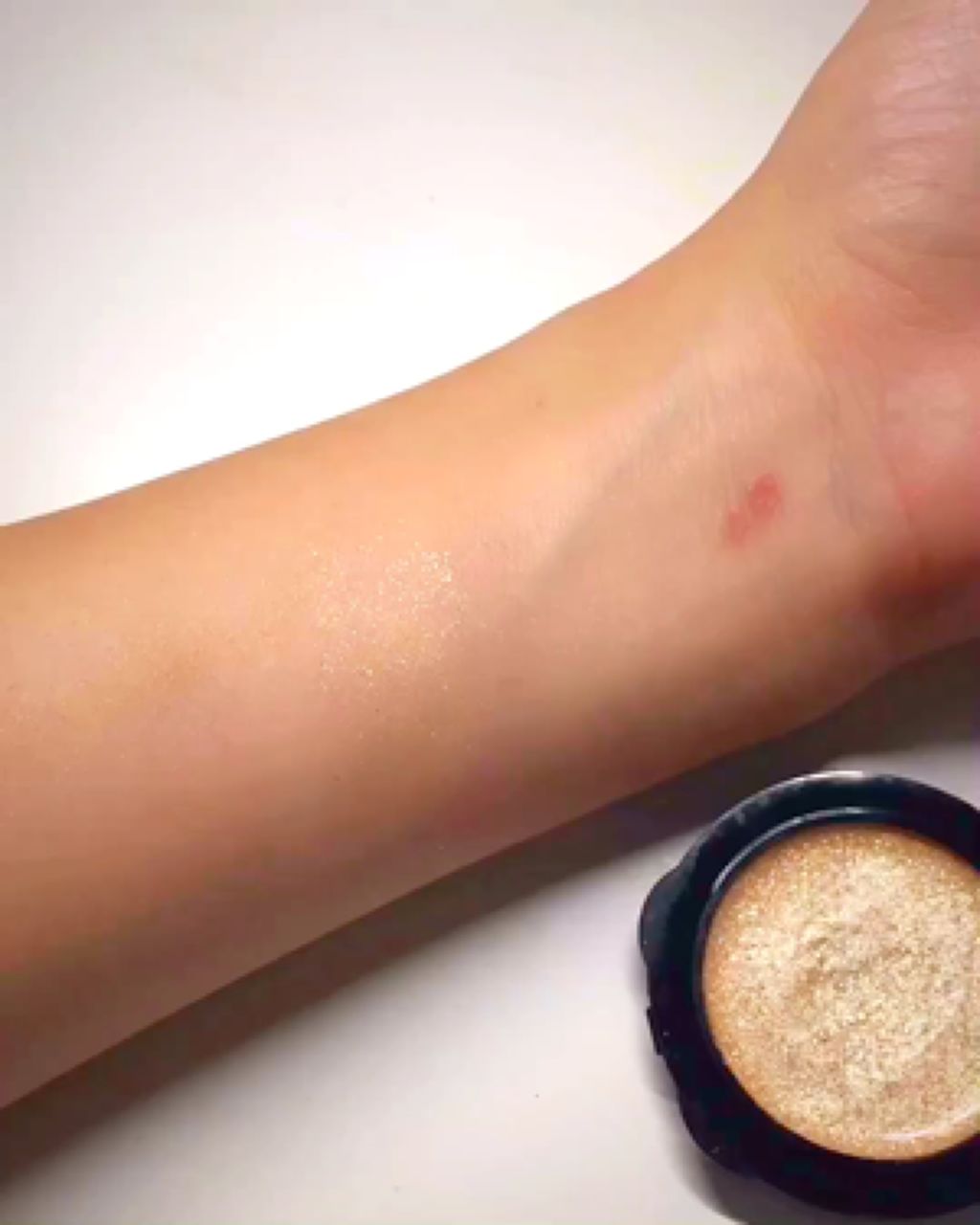 K-パレット 限定 リアルラスティング グリッターシャドウのクチコミ「リアルラスティンググリッターシャドウ（ゴールド）🌼


こちらは確か限定商品だったと思います！.....」（3枚目）