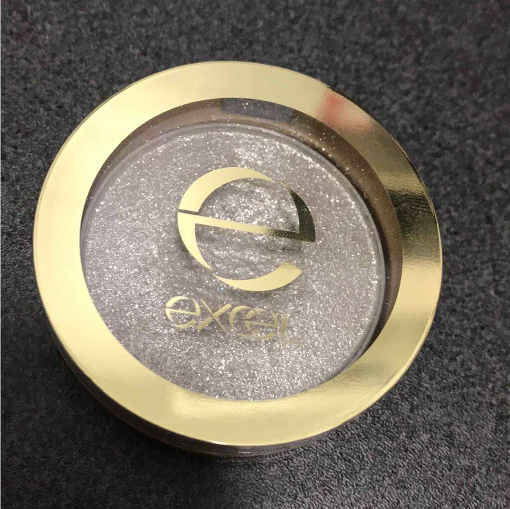 シャイニーシャドウ N/excel/単色アイシャドウを使ったクチコミ(1枚目)