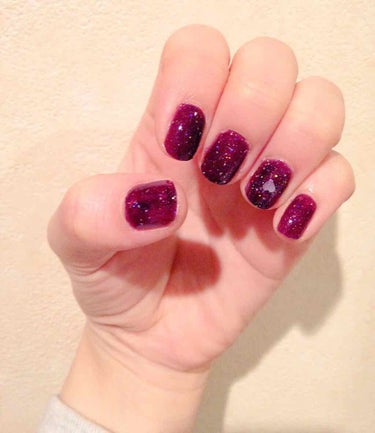 《KBShimmer＊Witch Way Glitter Nail Polish》
割と赤みの強い紫
ランダムなラメが沢山入ったものは本当に可愛い…
発色もよし塗りやすさもよし大容量！！