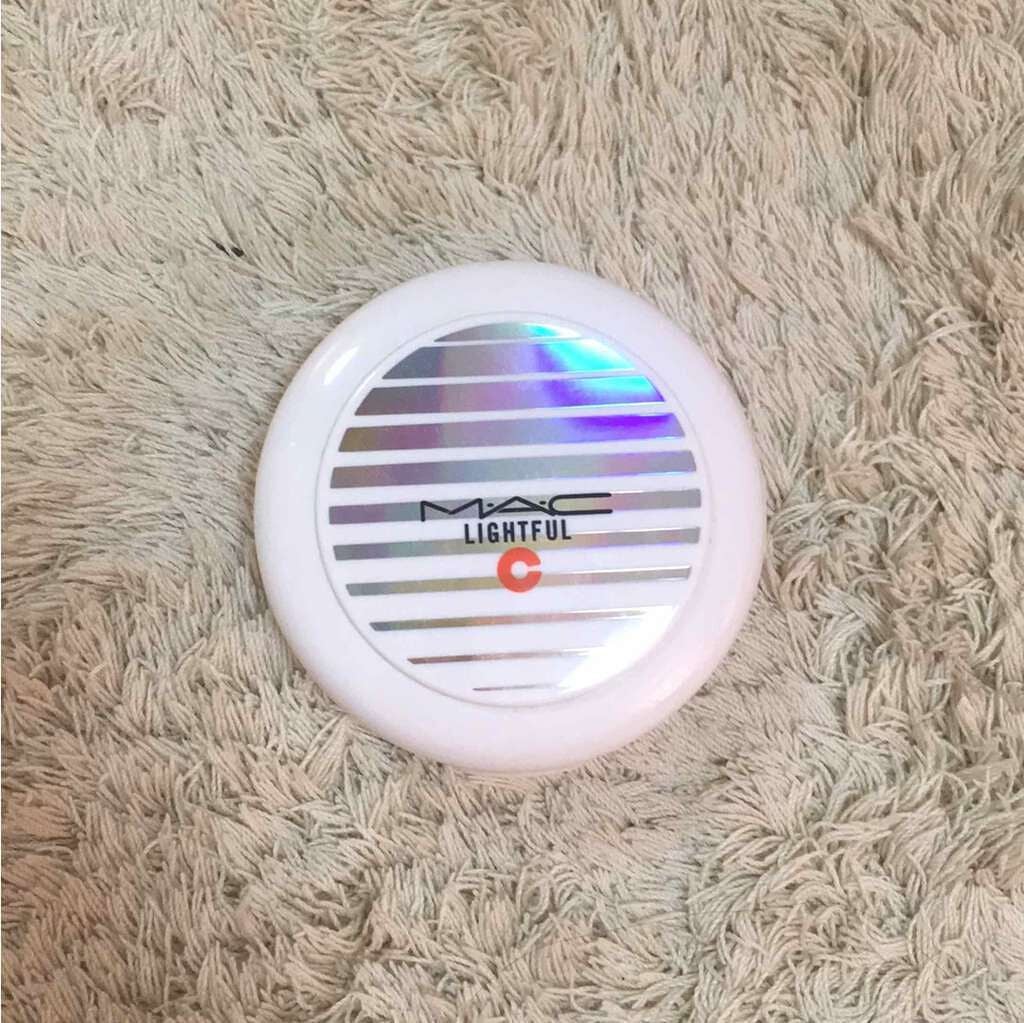 ライトフル C+ SPF 30 ファンデーション/M・A・C/パウダーファンデーションを使ったクチコミ(1枚目)