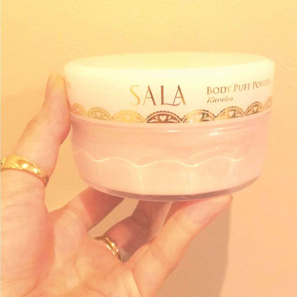 ボディパフパウダーN UV(サラの香り)/SALA/ボディパウダーを使ったクチコミ(1枚目)