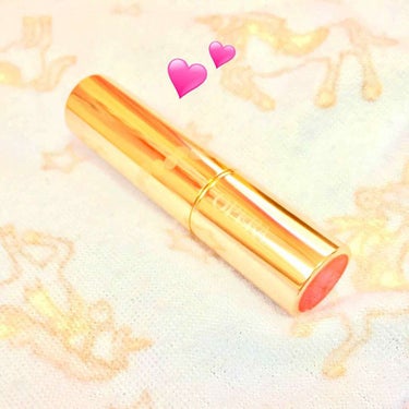 話題のリップ💄✨
ずっと欲しくってやっと買えたー🤗
めっちゃするするぬれて、使いやすい💕
私は花嫁リップで話題の05 コーラルピンクを購入しました💓
学校とかにリップをつけて行ったらなかなかぬりなおせな