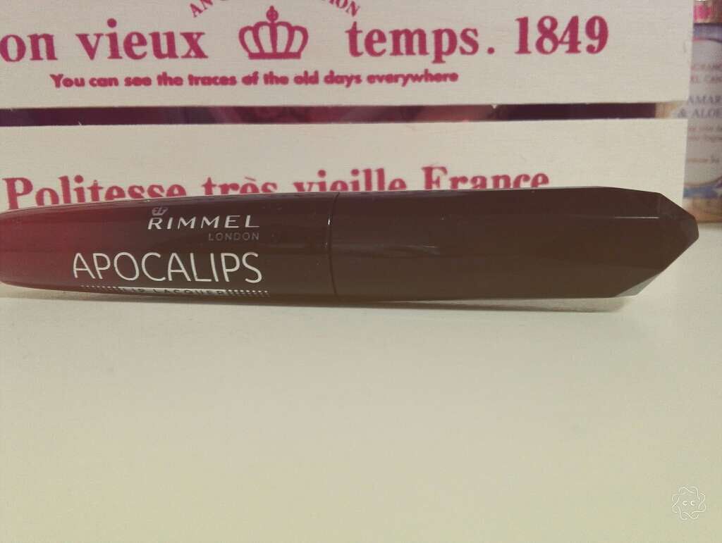 アポカリプス リップラッカー/リンメル ロンドン/口紅を使ったクチコミ（1枚目）