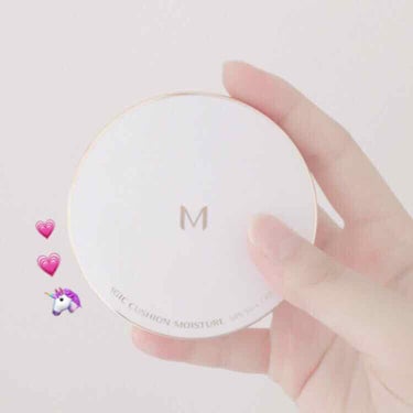 ▶ MISSHA MAGIC CUSION MOISTURE (ミシャ マジッククッションモイスチャー21号.23号)

リピ買いしているファンデです！☺︎♥
ファンデに水分が多く含まれているので
塗っ