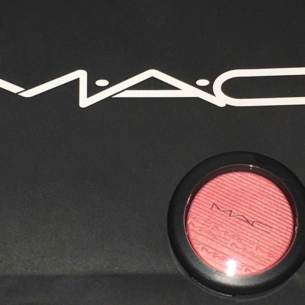 エクストラ ディメンション ブラッシュ/M・A・C/パウダーチークを使ったクチコミ(1枚目)