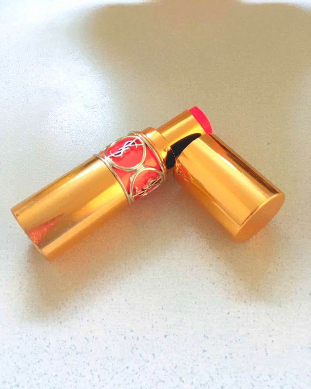 ルージュ ヴォリュプテ シャイン/YVES SAINT LAURENT BEAUTE/口紅を使ったクチコミ(1枚目)