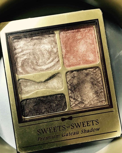 プレミアムガトーシャドウ/スウィーツ スウィーツ/アイシャドウパレットを使ったクチコミ(1枚目)