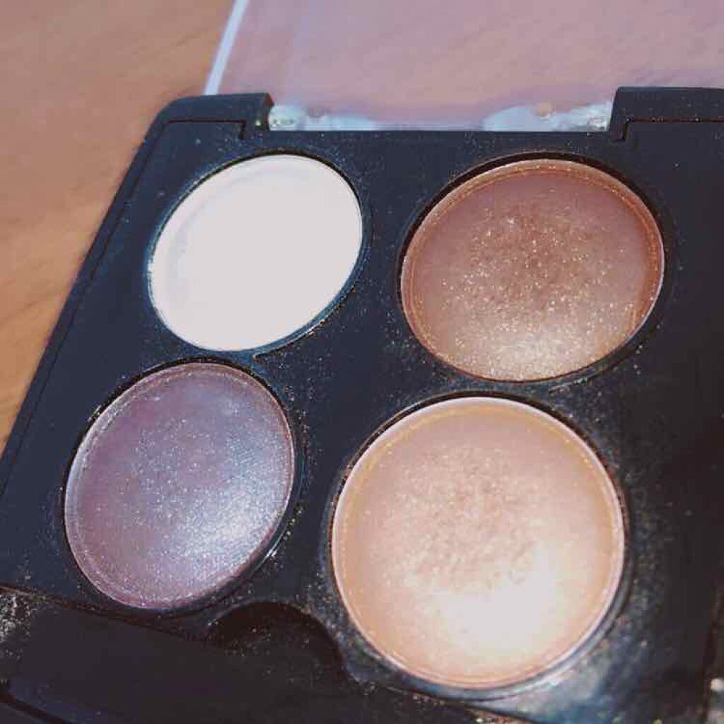エルファー パールインアイシャドウ/DAISO/アイシャドウパレットを使ったクチコミ(1枚目)